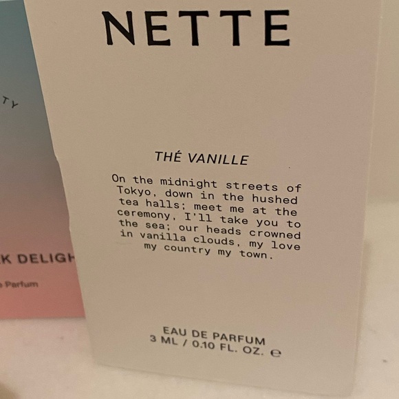 With Notes of Vanilla Sample Set - Picture 4 of 7